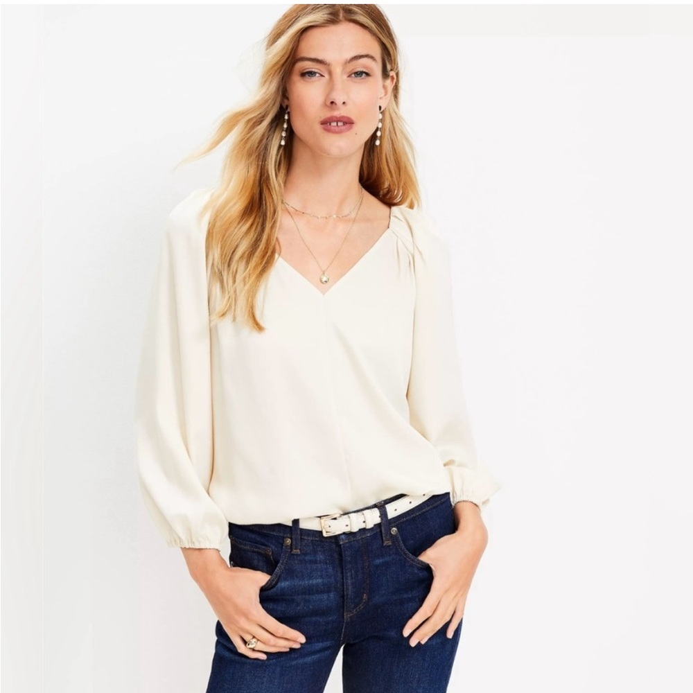 Loft Pleated Sleeve V-Neck Top | L
